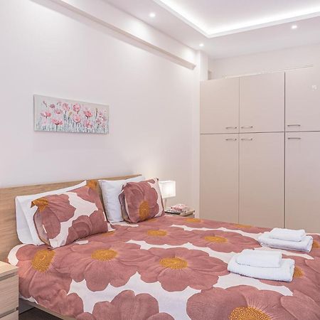 Amazing Apartment Near Metro Station! Athene Buitenkant foto