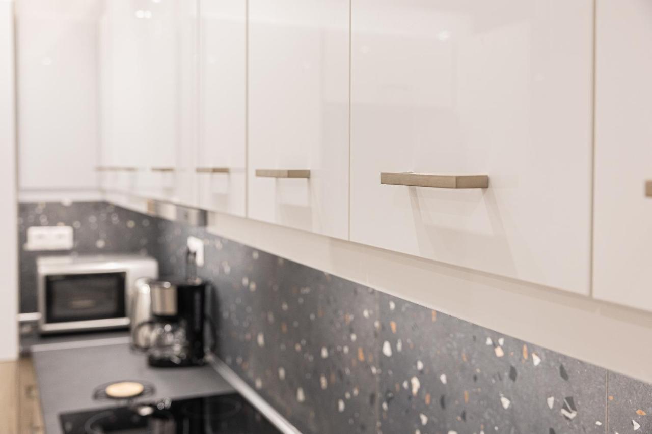 Amazing Apartment Near Metro Station! Athene Buitenkant foto